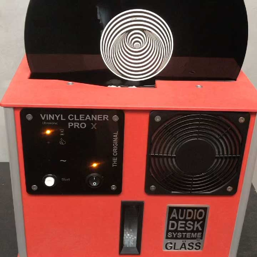 Vinyl Pursuit record cleaning machine